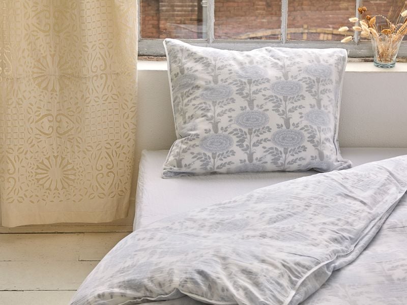 Unisex Bedding Set - Blue Aster - The Cotton Cashmere Collection  , made of soft cotton for 
