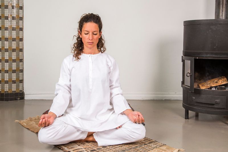 Female Lounge Set - White - The Cotton Cashmere Collection  , made of soft cotton for 